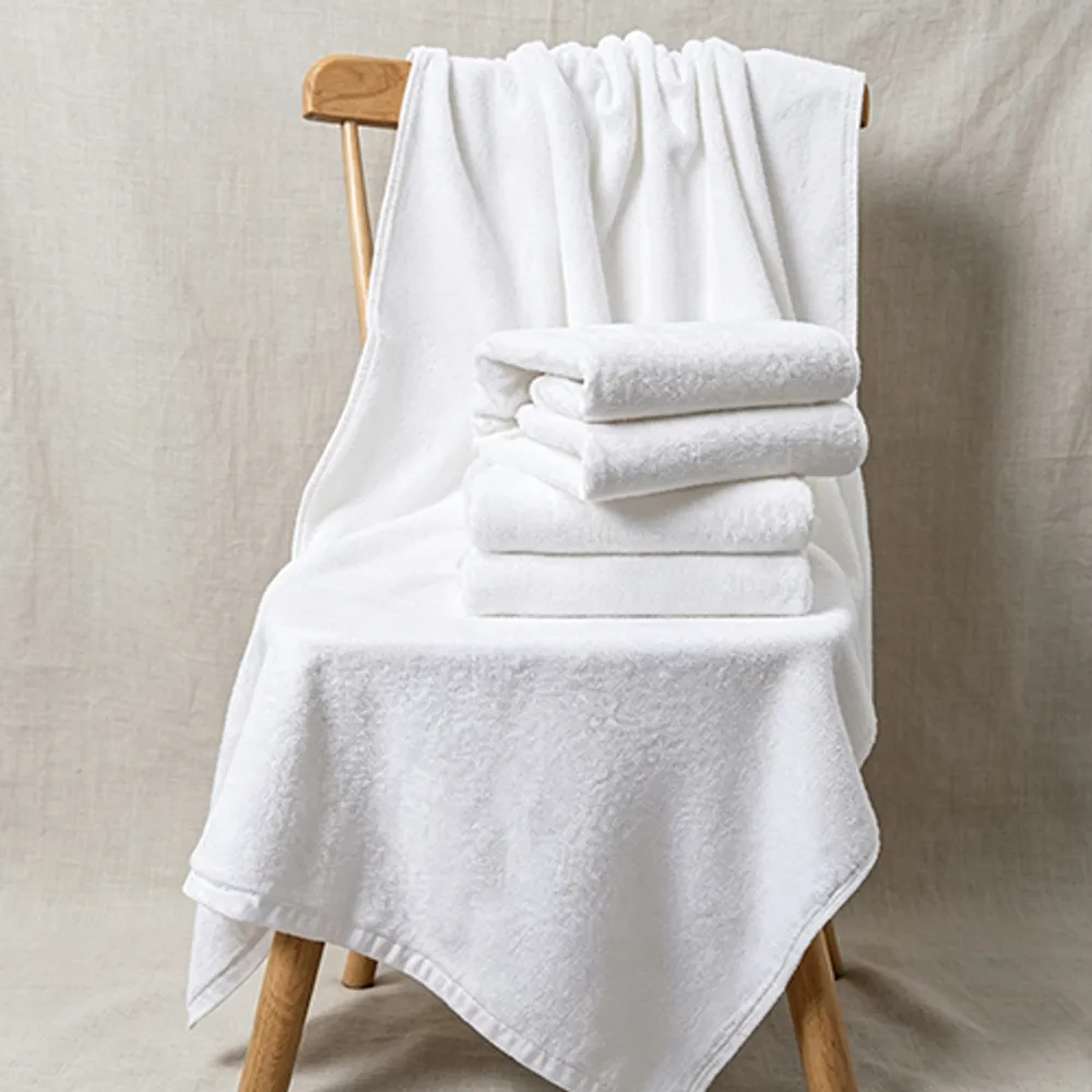 16S Satin Border Plain-Weave Bath Towel — Image 2